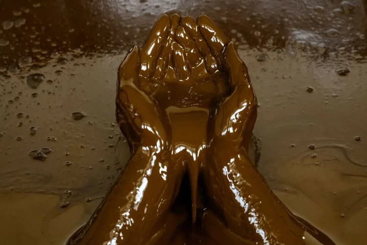 Кому нафталановое лечение не подходит — противопоказания и важные ограничения